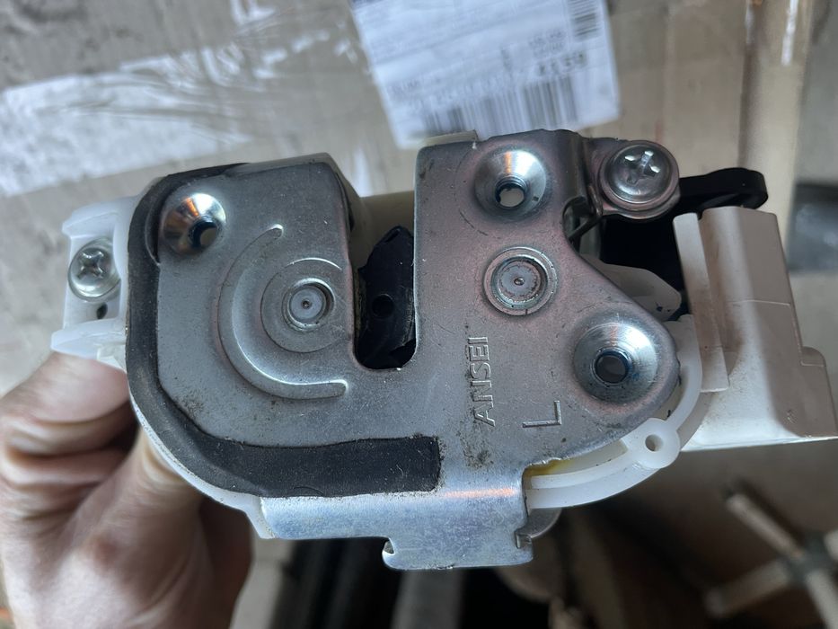 Lancer x 10 замок двери центральный