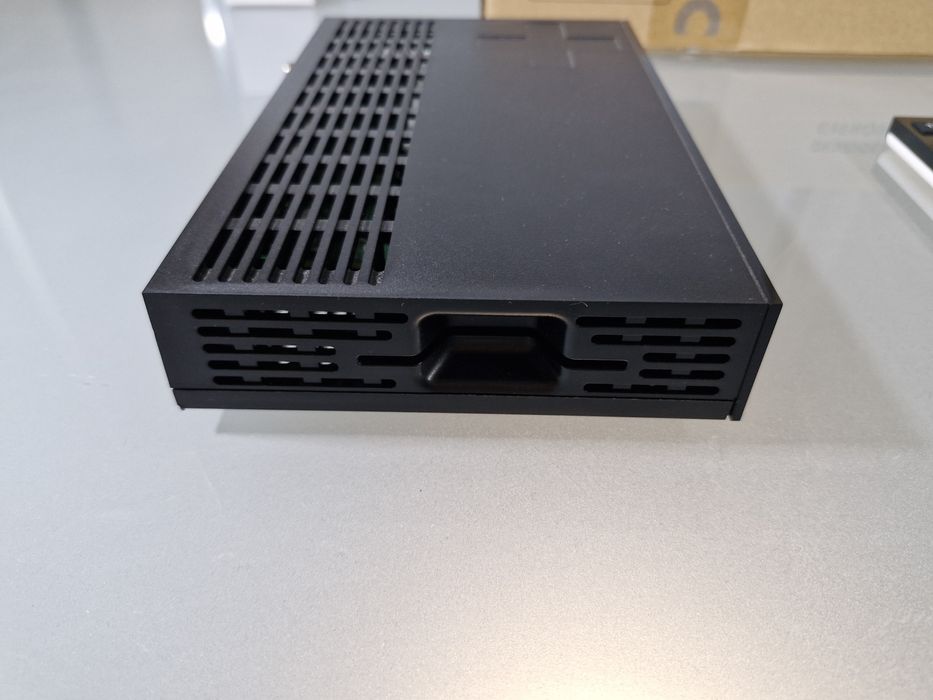 Canal + Cyfrowy odbiornik satelitarny HDTV Sagemcom DSI83