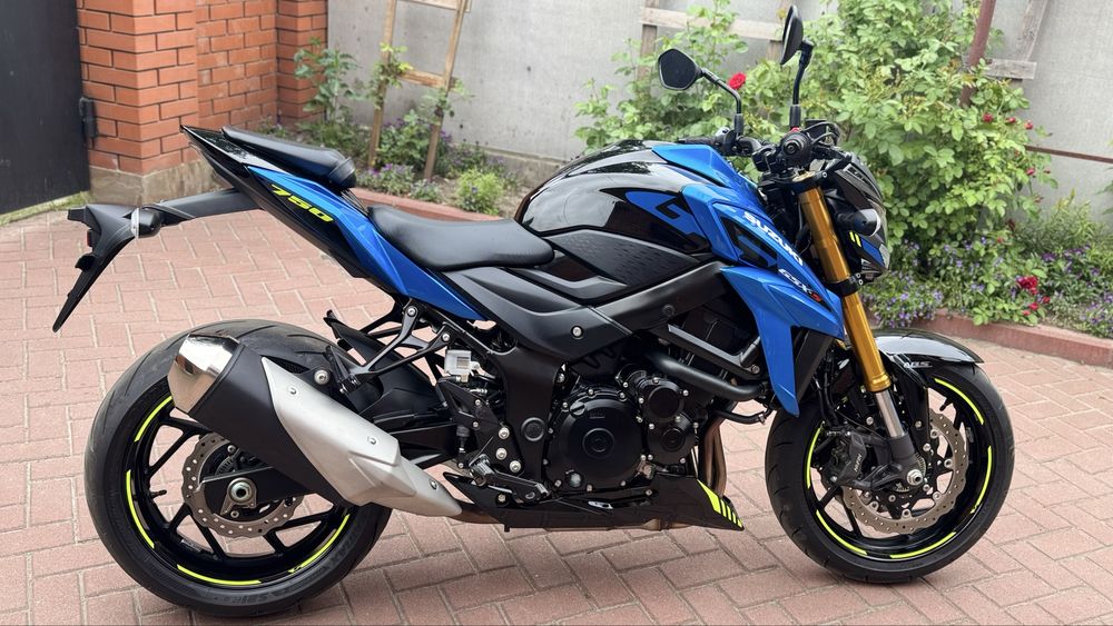 Suzuki GSX-S750 Сузуки 2021 рік