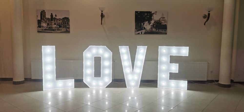 Duży napis ledowy LOVE
