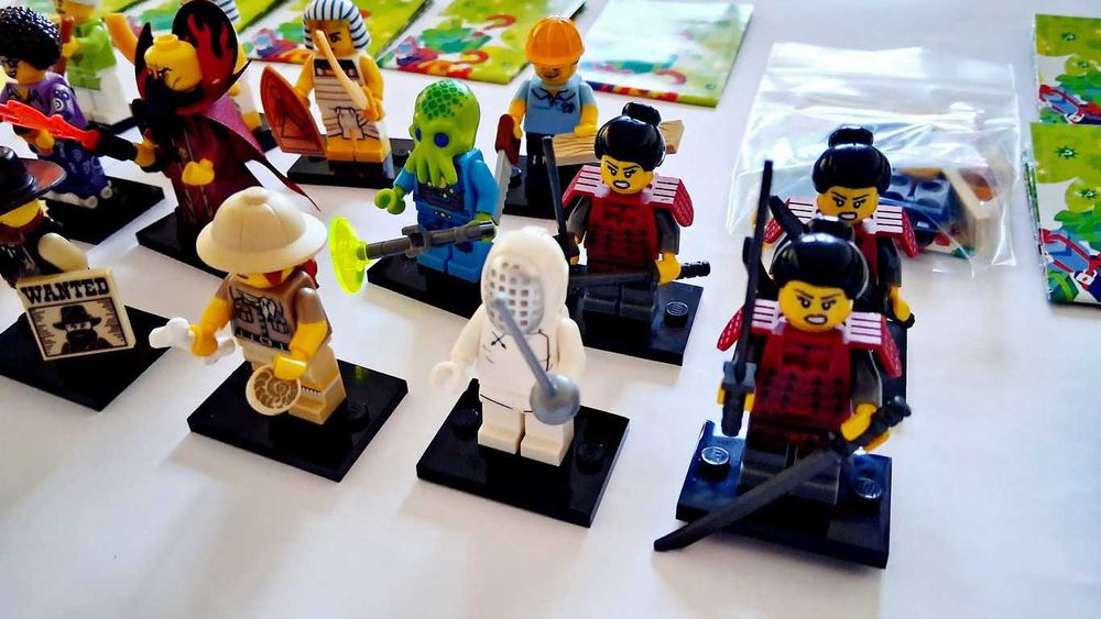 Lego 71008 Series 13 Minifiguras Dezassete colecção novas montadas