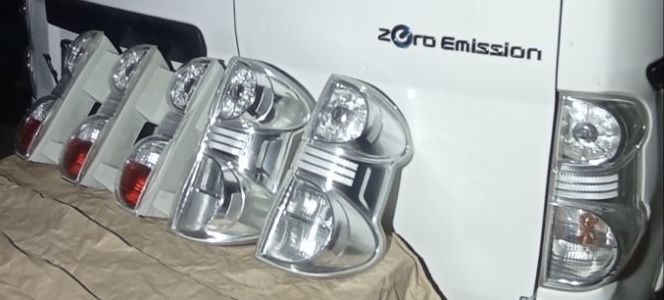 Фанарі задні  Nissan e-NV200 оригінальні, діодні.