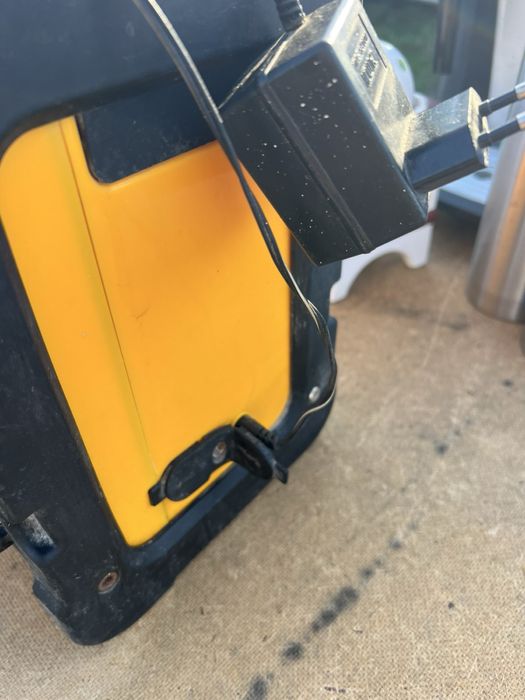 Радіо радіоприймач Clatronic