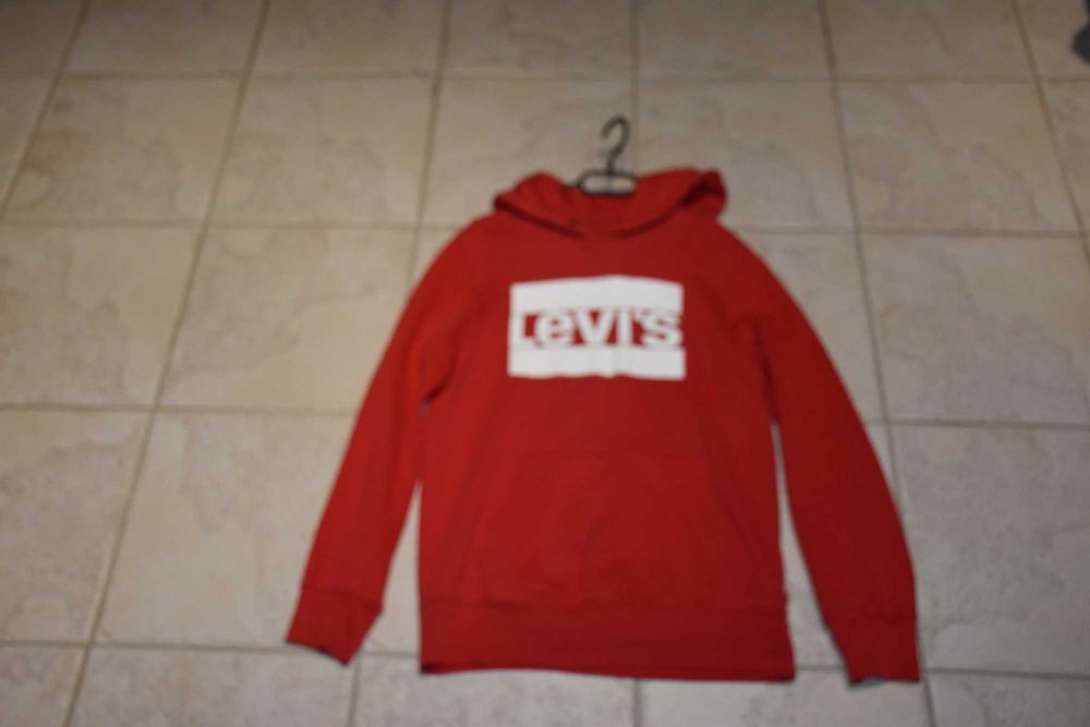 Czerwona bluza Levis