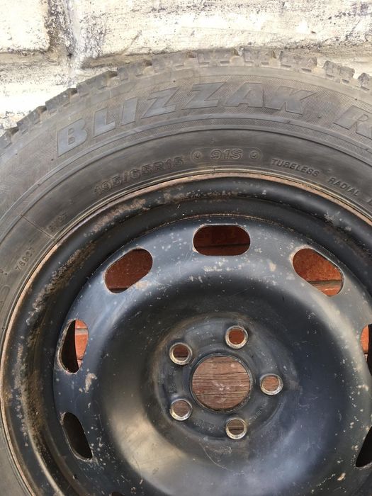 Зимові шини Bridgestone Blizzak REVO GZ 195/65 R15 з дисками