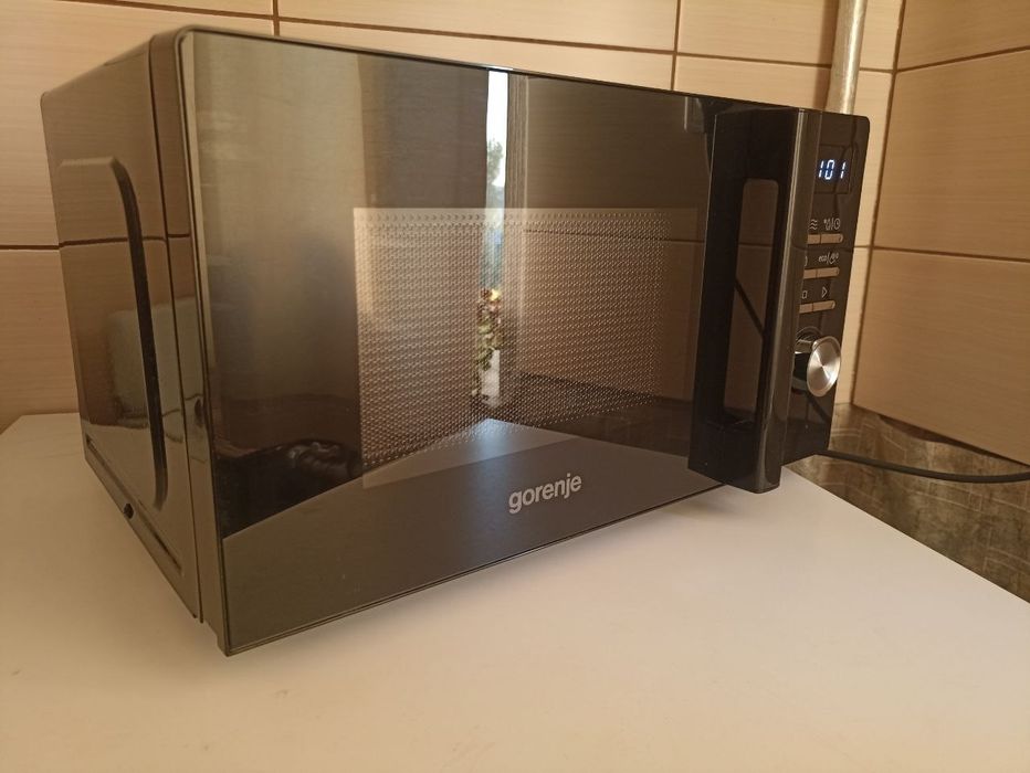 Мікрохвильова піч Gorenje MO20A4BH , 20 л, 800 Вт, стан відмінний