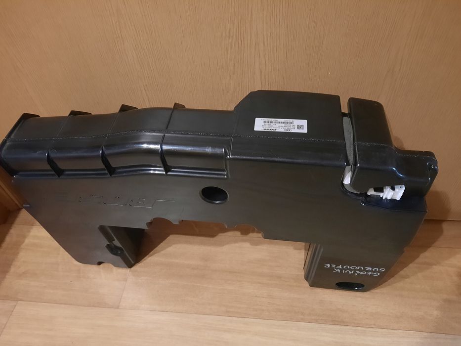 Głośnik subwoofer bagażnika BOSE 8X0035412A  A1 S1 8X oryginał EU