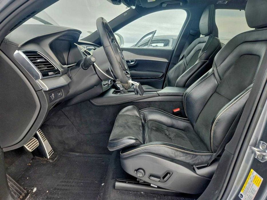 Volvo Xc90 T6 R-Design 2019 .