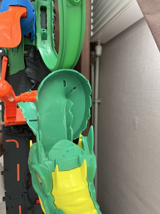 Трек hot wheels дракон