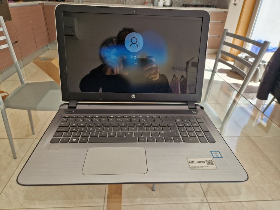 HP Pavillion 15-ab208np Corei7