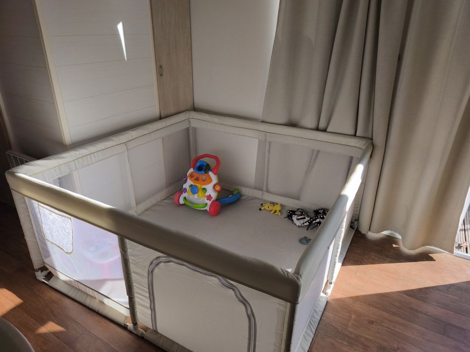 Parque bebé (150*150)cm excelente estado