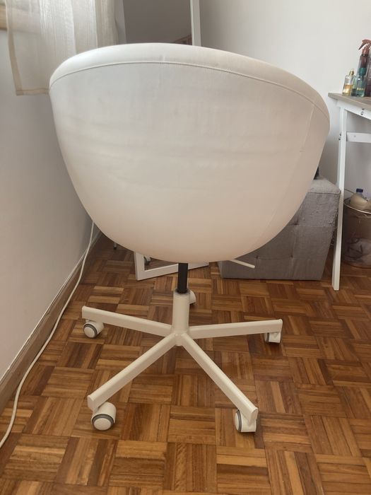 Cadeira de Secretaria Branca