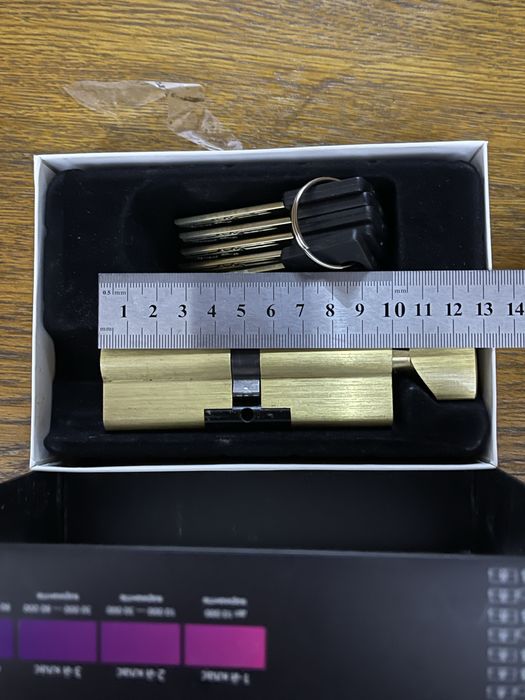 Замок для вхідних дверей