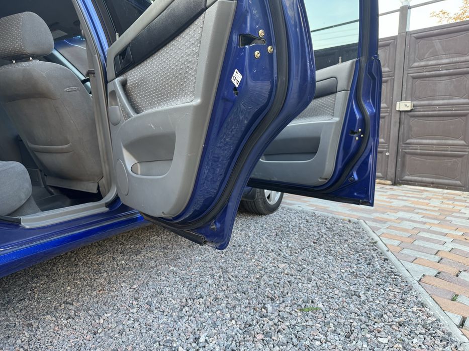 Робоча автівка на автоматі Chevrolet Nubira