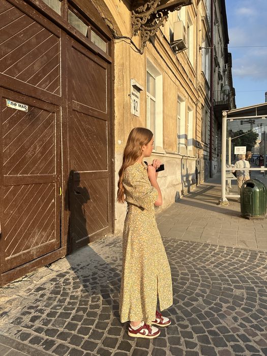 сукня zara квіткова
