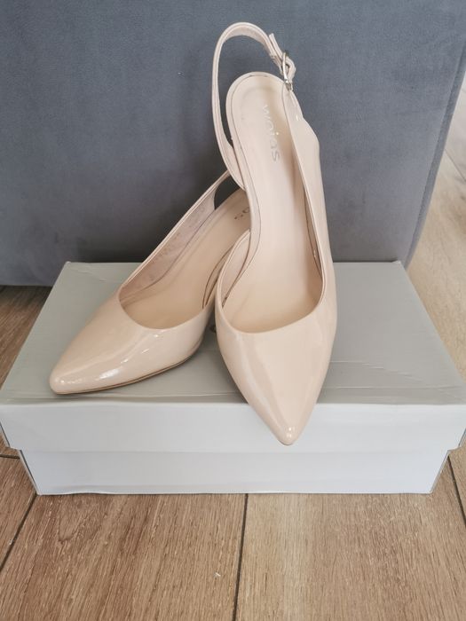 Skórkowe czółenka Wojas