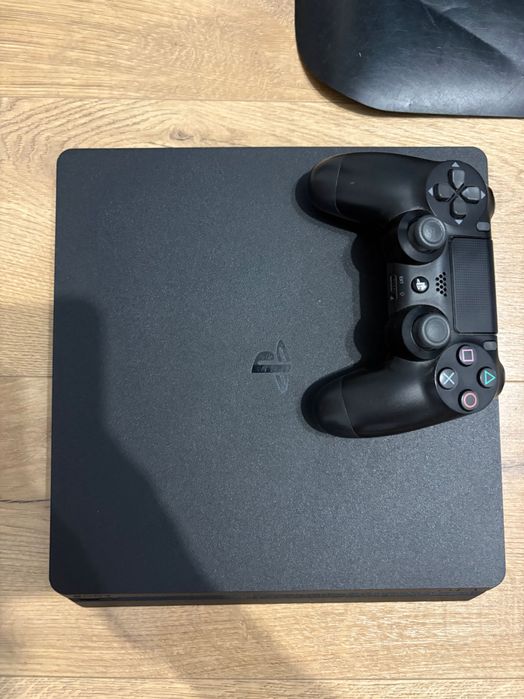 Konsola Playstation 4