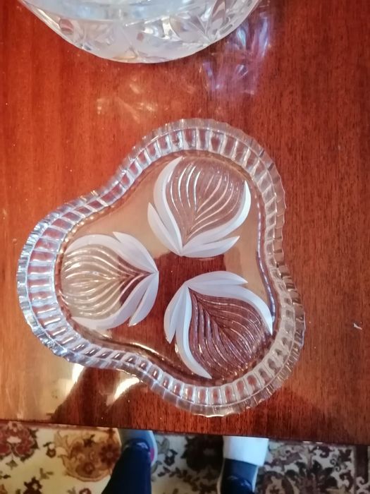 Продам хрустальные салатницы