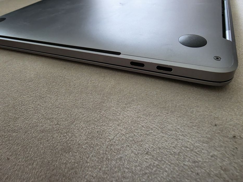 Macbook pro 13". 2019. I7, 16gb ram. Jak nowy. MacOS, windows10