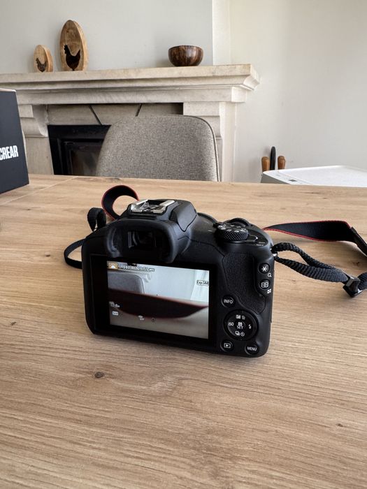 Canon EOS R100 Kit Criativo + Extras – Praticamente Nova