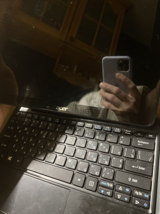 Планшет Aser One 10