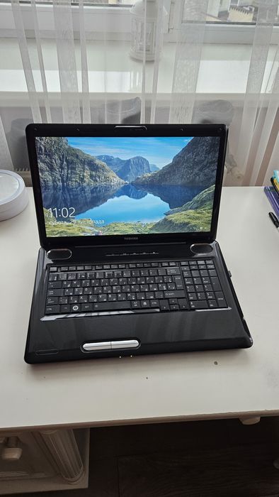17.3 Toshiba satellite L555-110 ноутбук Intel Core 2.53/64SSD+500HD/6G
