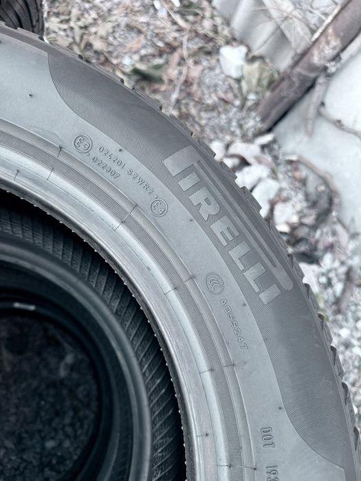 205 60 16 Pirelli Sottozero 3 99% 2024 Шини Зима