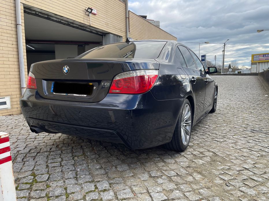 BMW e60 530.