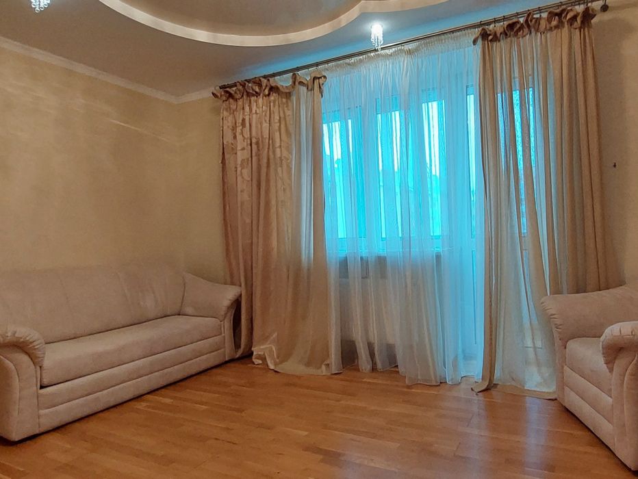 Люкс біля Порт-сіті(погодинно 600, на добу від 1300)