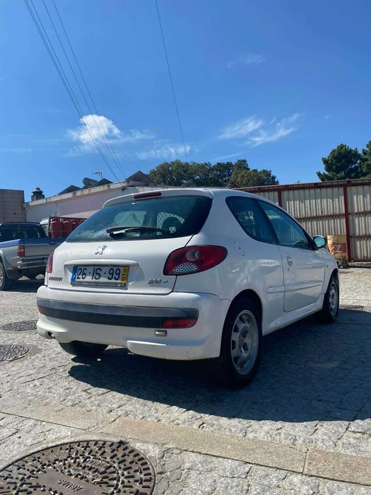 peugoet 206 1.4 hdi 2010 foto 4