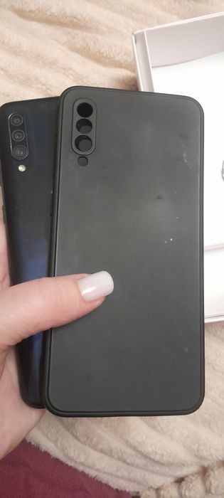 Продам телефон SamsunhA30s