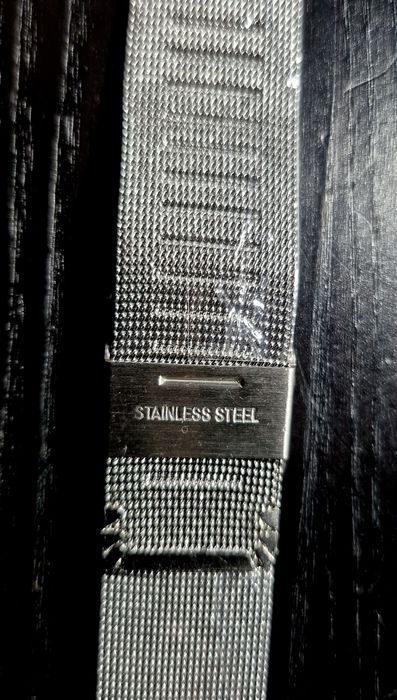 Bracelete de relógio em couro em malha metálica 20 mm  22mm nova
