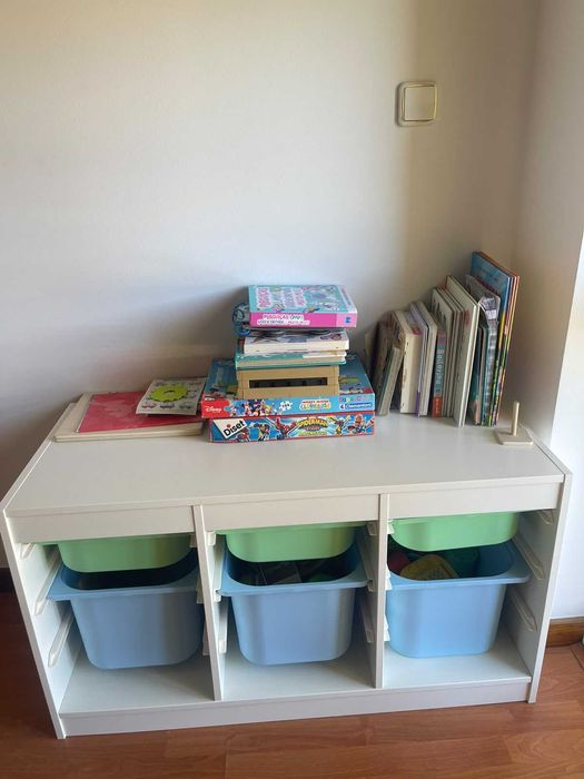 Móvel para brinquedos