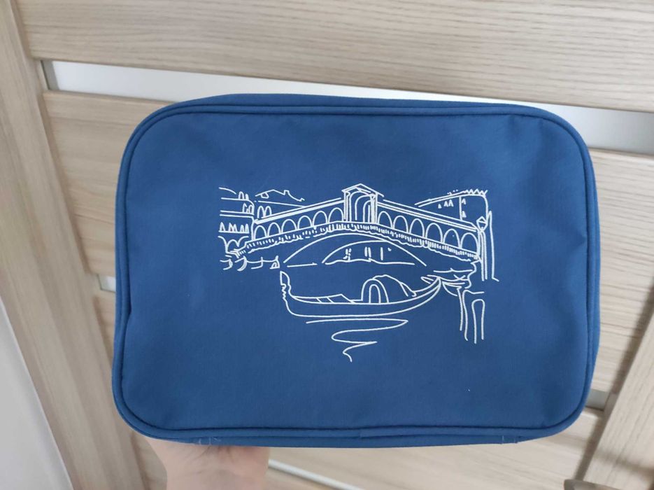 Kosmetyczka podróżna rozkładana niebieska