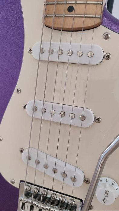 Gitara lutnicza stratocaster + kabel Ernie Ball + pokrowiec Thomann