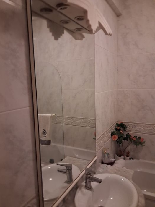 Móvel  e lavatório  ROCA de casa de banho.Urgente.