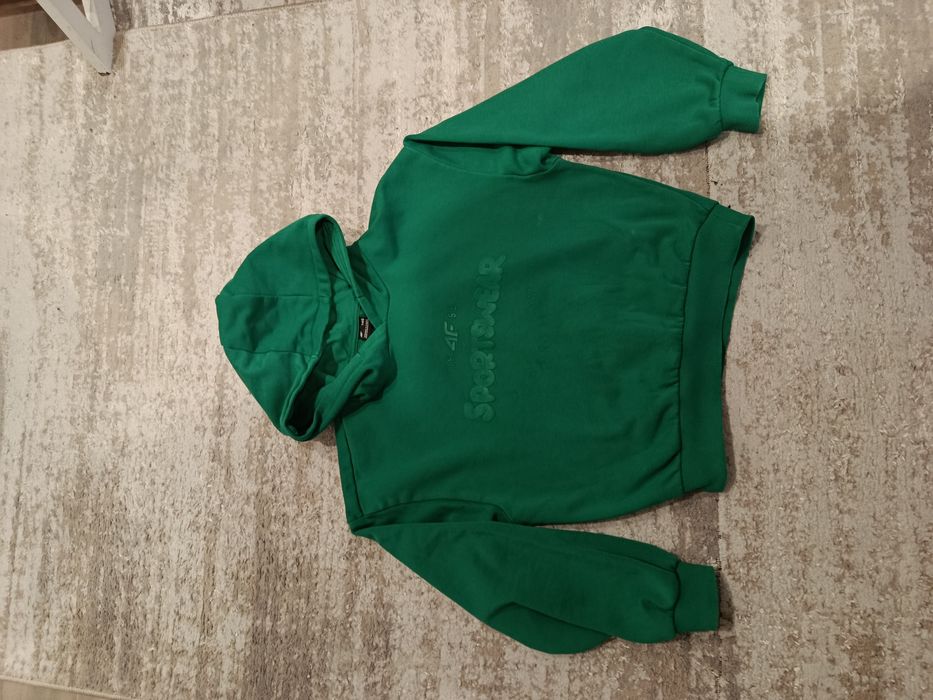Bluza dresowa w rozmiarze 146