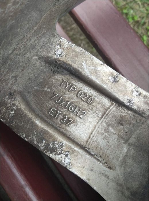 Диски toyota RAV4 2004 года