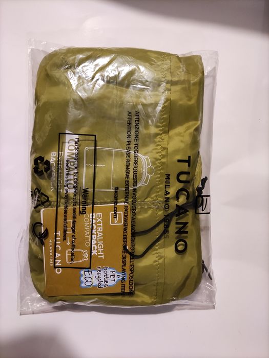 Mochila expansível Tucano Compatto Eco verde olivaBackpack verde