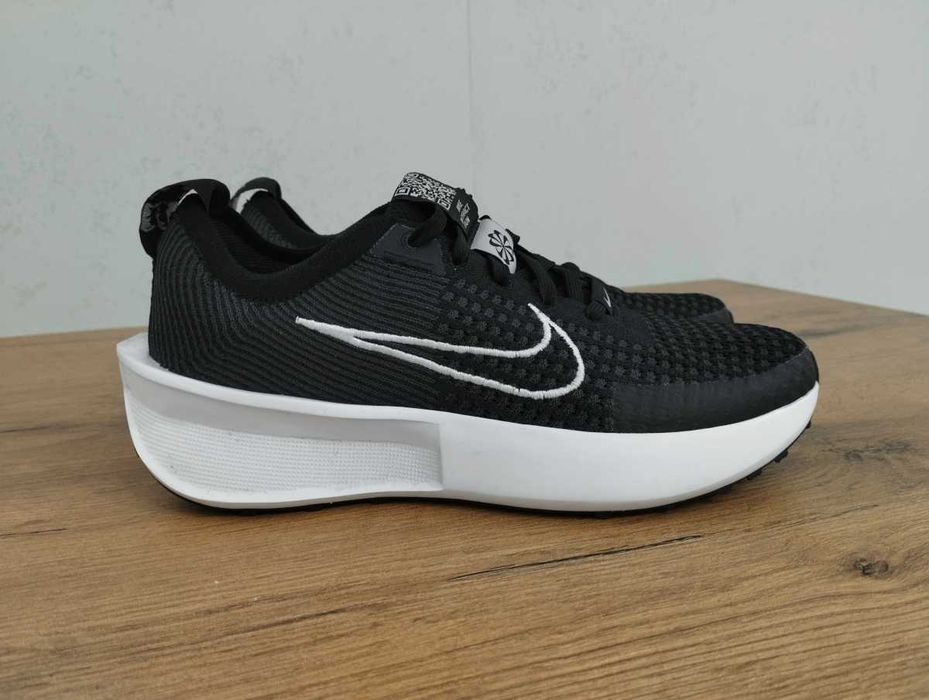 Buty Nike Interact Run rozmiar 36,5