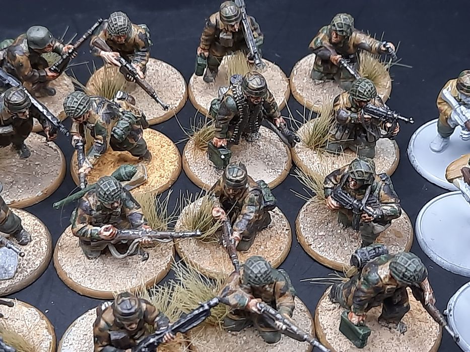 Bolt Action German Army Fallschirmjager pomalowane