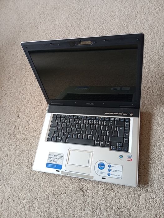ASUS Z53 Series (Sem Disco) + Carregador — Para Peças