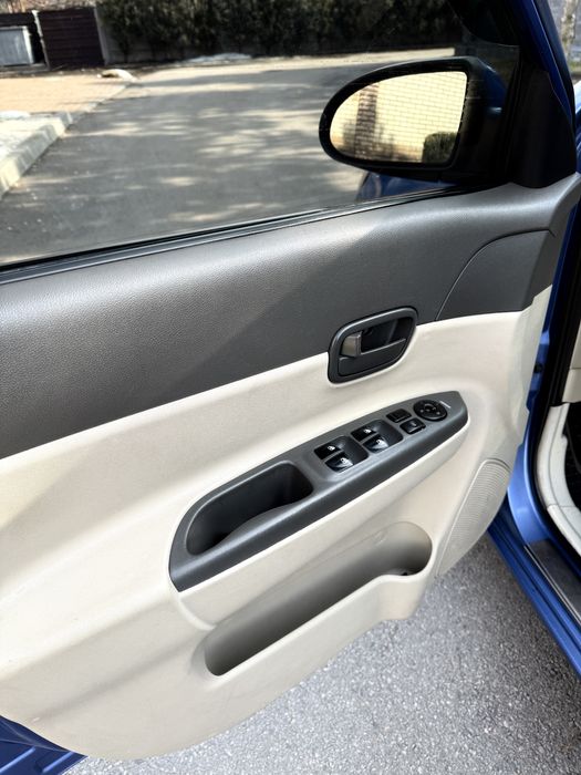 Hyundai Accent 2008 год на автомате !