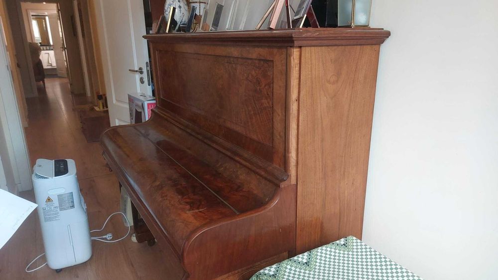 piano vertical decorativo423916883568896001