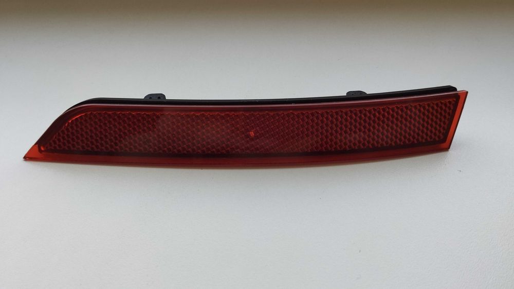 Катафот світловідбивач VW Passat B8 eur
