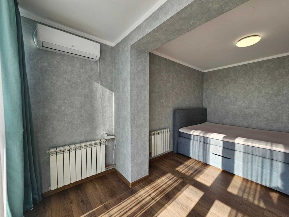 Квартира по пр. 200 лет Кривому Рогу/ Спасская