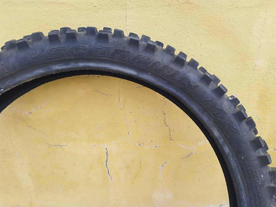 Aro 16 com pneu 90/100/16 +  pneu 70/100/19