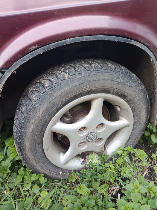 Продам дев'ятку на запчастини або під відновлення