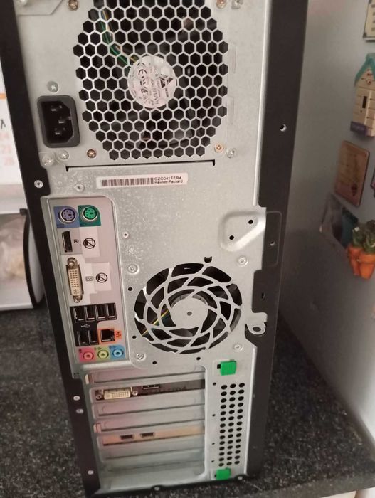 Computador de secretária HP