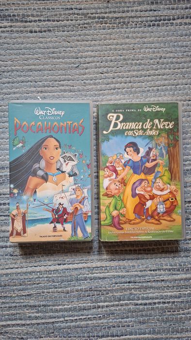 Cassete VHS Pochontas e Branca de Neve